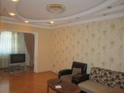 İcarəyə verilir 4 otaqlı 120 m2 köhnə tikili Nəriman Nərimanov m.