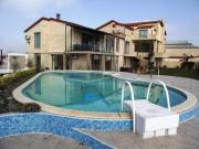 Satılır 10 otaqlı 1070 m2 həyət evi Badamdar