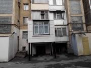 Satılır 3 otaqlı 65 m2 köhnə tikili Elmlər Akademiyası m.