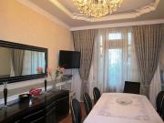 Satılır 4 otaqlı 110 m2 köhnə tikili Sahil m.