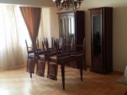 Satılır 4 otaqlı 115 m2 köhnə tikili Elmlər Akademiyası m.