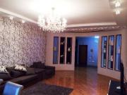 İcarəyə verilir 4 otaqlı 190 m2 yeni tikili Nizami m.