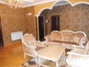 İcarəyə verilir 4 otaqlı 165 m2 yeni tikili Gənclik m.