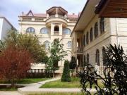 İcarəyə verilir 10 otaqlı 400 m2 həyət evi Səbail r.
