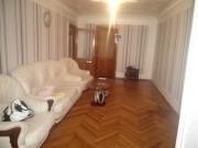 Satılır 3 otaqlı 90 m2 köhnə tikili Elmlər Akademiyası m.