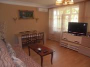 Satılır 4 otaqlı 100 m2 köhnə tikili Elmlər Akademiyası m.