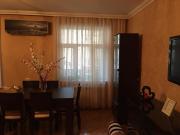 Satılır 4 otaqlı 100 m2 köhnə tikili Bakıxanov