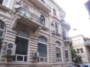 Satılır 1 otaqlı 18 m2 köhnə tikili Sahil m.