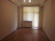 İcarəyə verilir 5 otaqlı 200 m2 obyekt 28 May m.