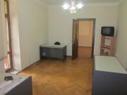 İcarəyə verilir 3 otaqlı 80 m2 obyekt Elmlər Akademiyası m.