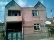Satılır 5 otaqlı 200 m2 bağ evi Qaraçuxur