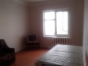 Satılır 2 otaqlı 62 m2 köhnə tikili İnşaatçılar m.