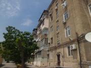 Satılır 2 otaqlı 60 m2 köhnə tikili Elmlər Akademiyası m.