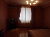 İcarəyə verilir 3 otaqlı 127 m2 yeni tikili İnşaatçılar m.