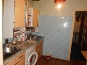 Satılır 3 otaqlı 95 m2 köhnə tikili Elmlər Akademiyası m.