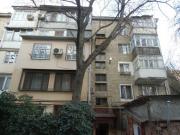 Satılır 1 otaqlı 32 m2 köhnə tikili Elmlər Akademiyası m.