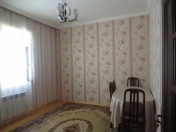 Satılır 5 otaqlı 190 m2 bağ evi Qaraçuxur