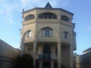 İcarəyə verilir 7 otaqlı 500 m2 həyət evi Badamdar