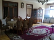 Satılır 10 otaqlı 170 m2 bağ evi Badamdar