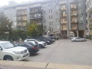 Satılır 4 otaqlı 170 m2 köhnə tikili Nizami m.