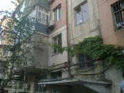 Satılır 3 otaqlı 80 m2 köhnə tikili İnşaatçılar m.