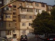 Satılır 4 otaqlı 85 m2 köhnə tikili Elmlər Akademiyası m.