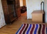 İcarəyə verilir 3 otaqlı 75 m2 köhnə tikili Gənclik m.