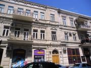 Satılır 4 otaqlı 200 m2 köhnə tikili Sahil m.