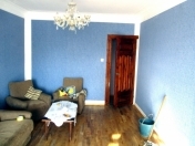 İcarəyə verilir 2 otaqlı 45 m2 köhnə tikili İnşaatçılar m.