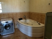 İcarəyə verilir 6 otaqlı 260 m2 həyət evi Rəsulzadə