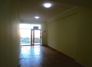 İcarəyə verilir 0 otaqlı 35 m2 obyekt İnşaatçılar m.