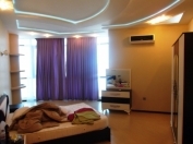 İcarəyə verilir 4 otaqlı 250 m2 yeni tikili Şah İsmayıl Xətai m.