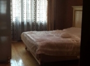 İcarəyə verilir 4 otaqlı 5000 m2 yeni tikili Gənclik m.