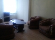 İcarəyə verilir 3 otaqlı 1000 m2 yeni tikili Montin