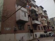 Satılır 1 otaqlı 35 m2 köhnə tikili İnşaatçılar m.