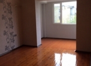 Satılır 3 otaqlı 80 m2 köhnə tikili Elmlər Akademiyası m.