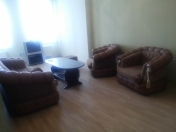 İcarəyə verilir 3 otaqlı 2500 m2 yeni tikili Montin