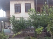 Satılır 4 otaqlı 6 m2 bağ evi Ucar