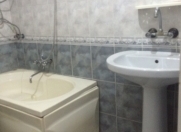 İcarəyə verilir 3 otaqlı 80 m2 köhnə tikili 7 mkr