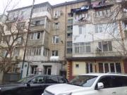 Satılır 3 otaqlı 65 m2 köhnə tikili Elmlər Akademiyası m.