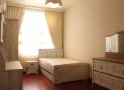 İcarəyə verilir 6 otaqlı 500 m2 yeni tikili İçəri Şəhər m.