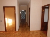 Satılır 5 otaqlı 120 m2 köhnə tikili 7 mkr