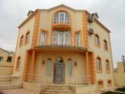 İcarəyə verilir 5 otaqlı 420 m2 həyət evi Səbail r.