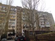 Satılır 2 otaqlı 65 m2 köhnə tikili Elmlər Akademiyası m.