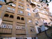 Satılır 5 otaqlı 95 m2 köhnə tikili İnşaatçılar m.