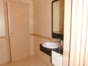 İcarəyə verilir 8 otaqlı 515 m2 obyekt 28 May m.