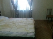 Satılır 2 otaqlı 65 m2 köhnə tikili Elmlər Akademiyası m.
