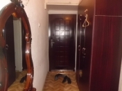 Satılır 3 otaqlı 60 m2 köhnə tikili Elmlər Akademiyası m.