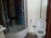 İcarəyə verilir 4 otaqlı 135 m2 yeni tikili İnşaatçılar m.