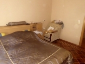 Satılır 2 otaqlı 65 m2 köhnə tikili Elmlər Akademiyası m.